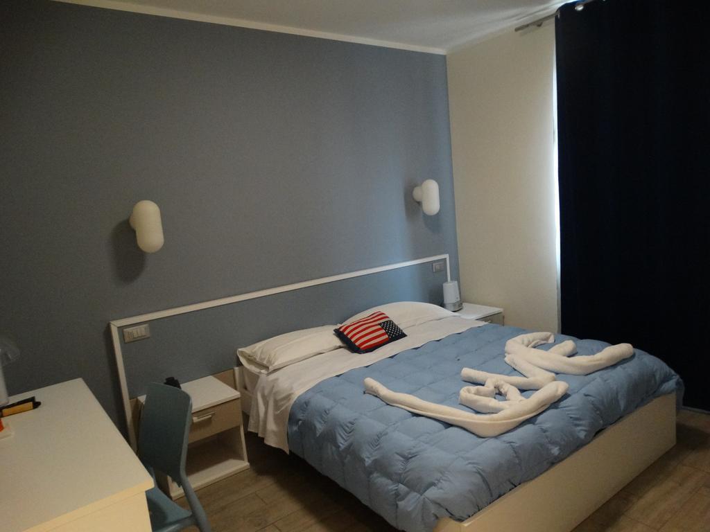 גרומלו דל מונטה Hotel Moderno מראה חיצוני תמונה